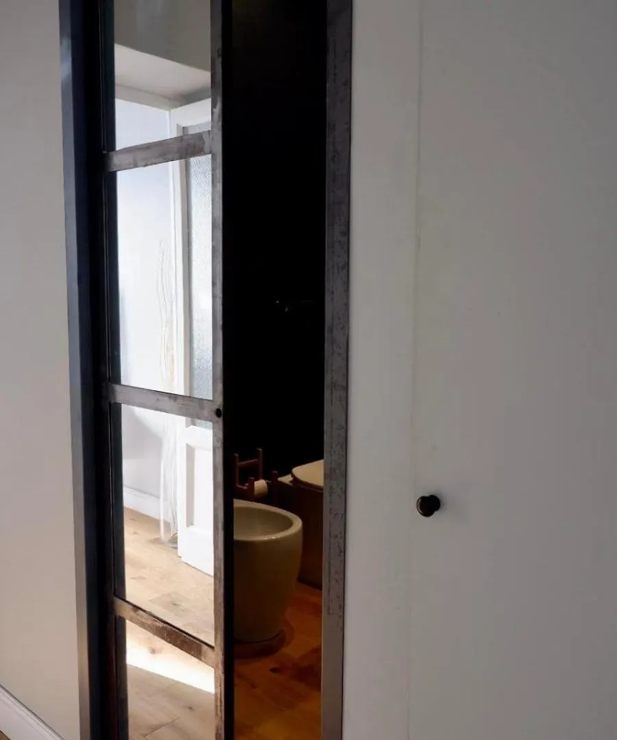 Cozy Renovated Comfort Apartment In Isola 0*, Milan Italy